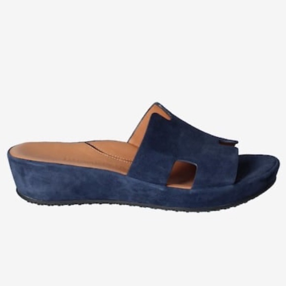 L’Amour Des Pieds Catiana Navy Suede Wedge Sandals - Picture 2 of 5